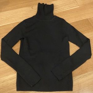 Old Navy Black Turtleneck - Size XS